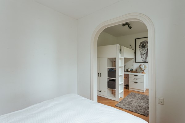 Medium property photo - Hazelaarstraat 93, 2563 VK Den Haag